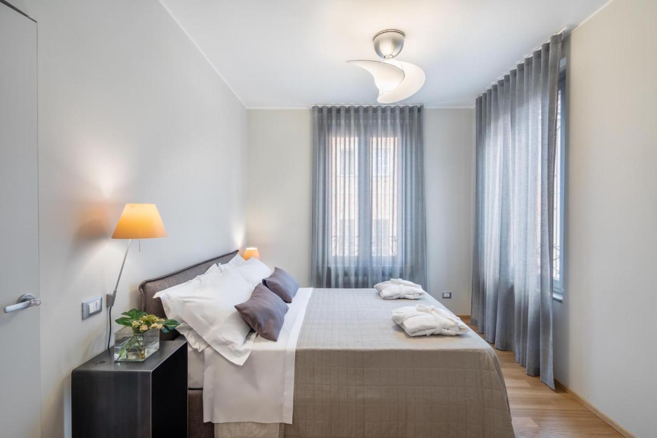 30Cavour Luxury Suites Pawia Zewnętrze zdjęcie